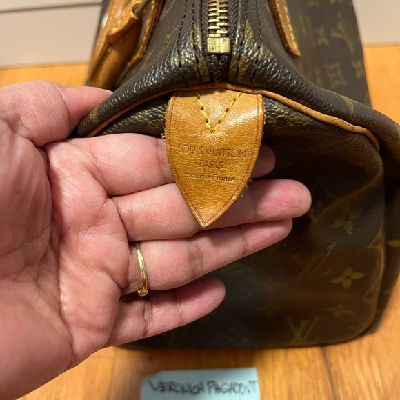 Authentic Louis Vuitton Speedy 30 - Picture 8 of 14